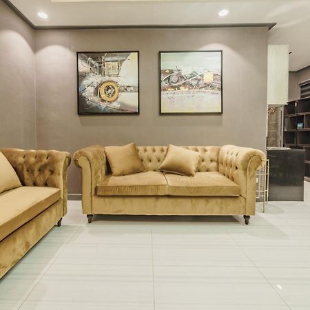 נגה Robertson Hotel מראה חיצוני תמונה