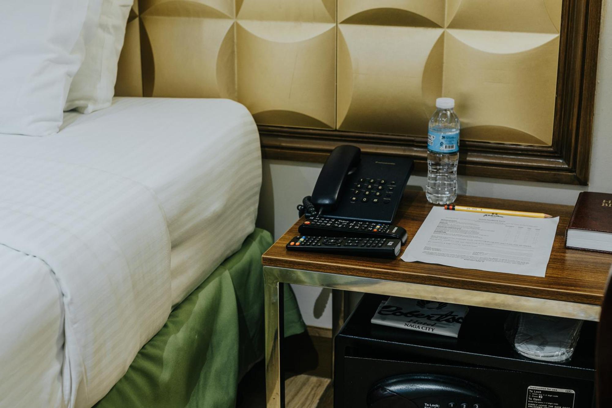 נגה Robertson Hotel מראה חיצוני תמונה