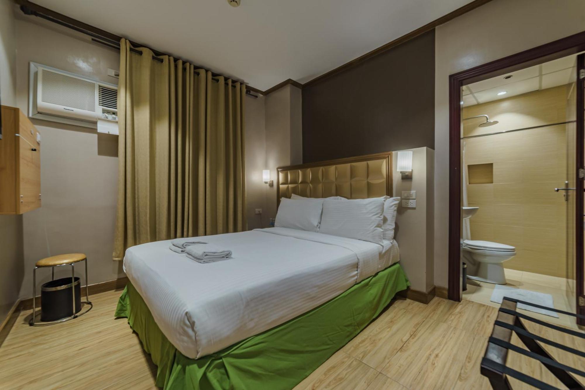 נגה Robertson Hotel מראה חיצוני תמונה