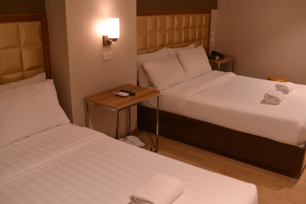 נגה Robertson Hotel מראה חיצוני תמונה